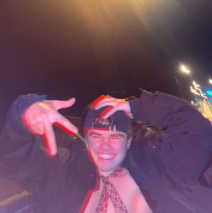 Meet your Posher, Brady